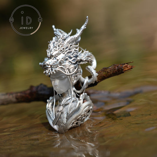 Anhänger „Drachengott des Ostens“ aus 925er Sterlingsilber – handgefertigter Fantasy-Schmuck für Sammler und Kulturliebhaber