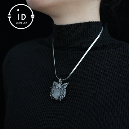Mysterious nine-tailed fox pendant| handmade| amulet pendant| elegant wings design| mythical style